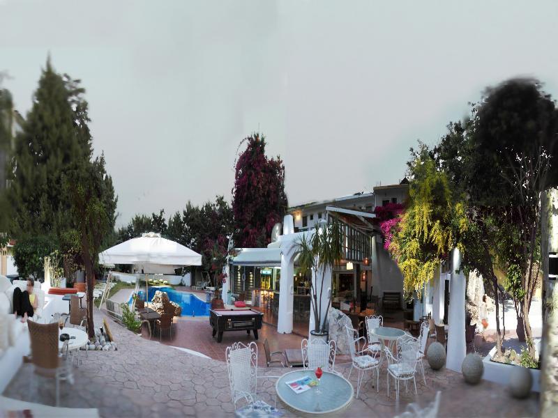 Gorgona Studios ฟาลิรากี ภายนอก รูปภาพ